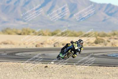 media/Dec-07-2025-CVMA (Sun) [[3e7d2de5dc]]/Race 18-Formula Twins-Formula 40 UL/